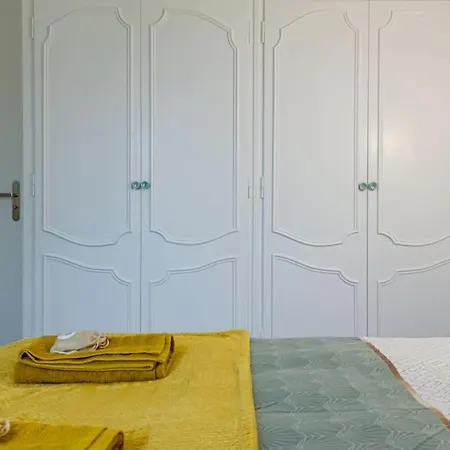 Zenbnb / L'arche / Aux Portes De Geneve / /