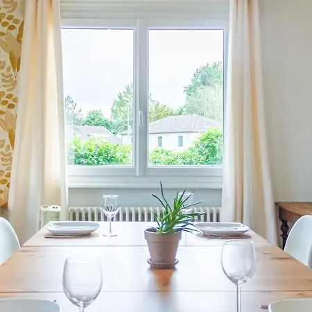 Zenbnb / L'arche / Aux Portes De Geneve / / Lägenhet
